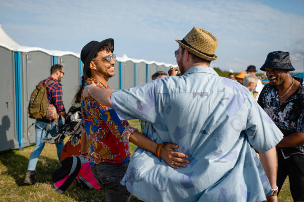 Best Affordable portable toilet rental  in Larch Y, WA